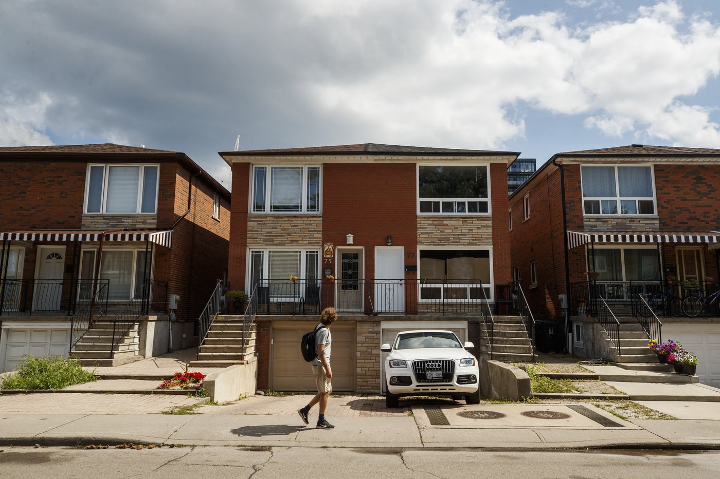 Greater Toronto home sales ticking downward despite interest rate drops: TRREB