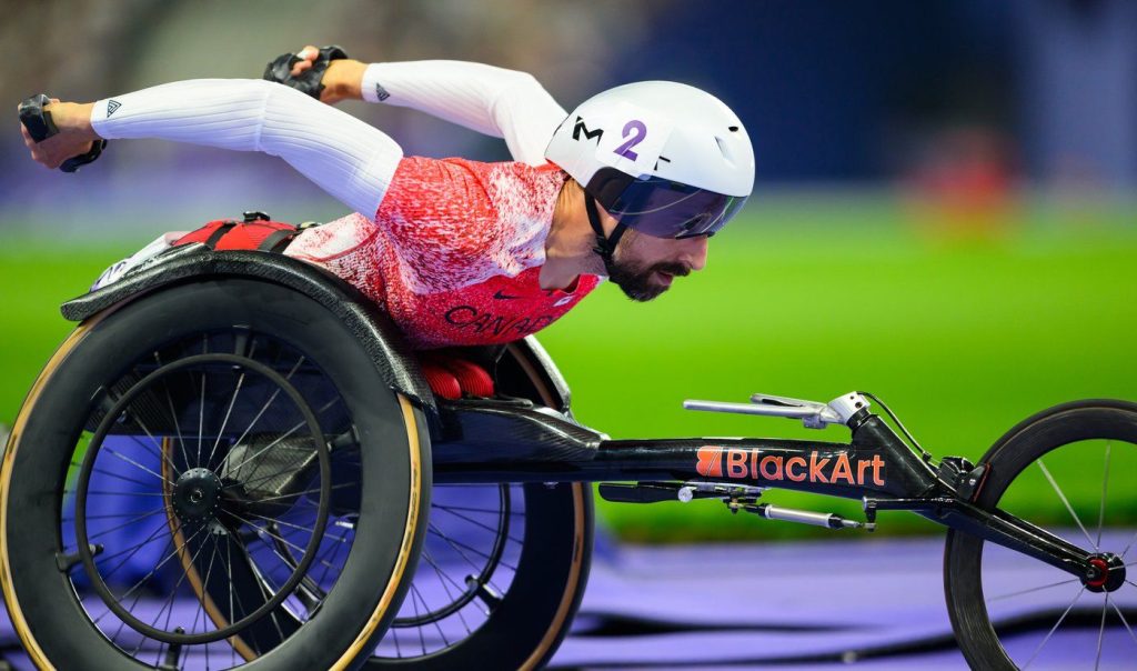 Golden again, Canadian wheelchair racer Brent Lakatos back atop the Paralympic podium