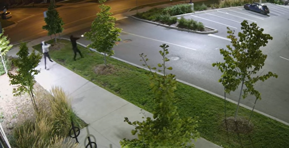 Video shows suspects spraying a North York plaza with bullets