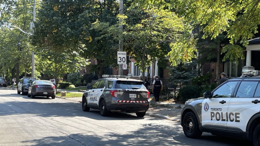 Toronto police officer seriously injured after being slashed in the arm