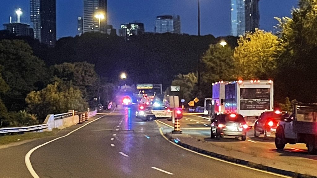 Serious crash shuts down DVP ramps to Bayview/Bloor