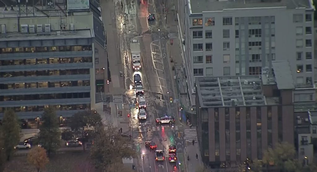 Watermain break shuts down section of Yonge Street downtown