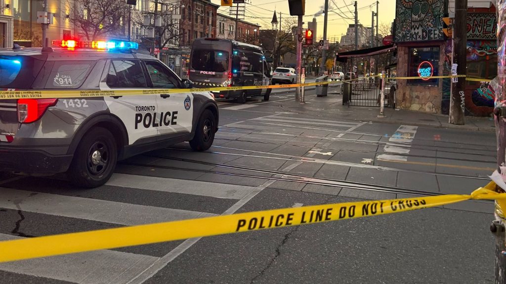 Man wounded in early morning shooting near Bathurst and College