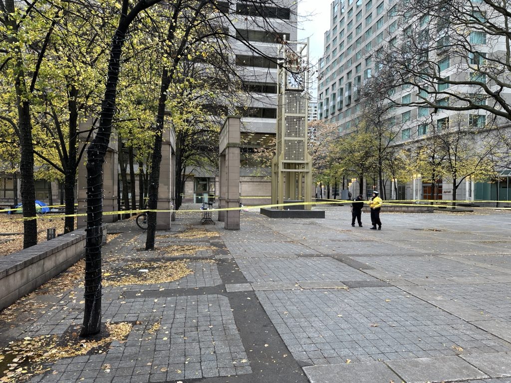 Downtown Toronto stabbing sends man to hospital