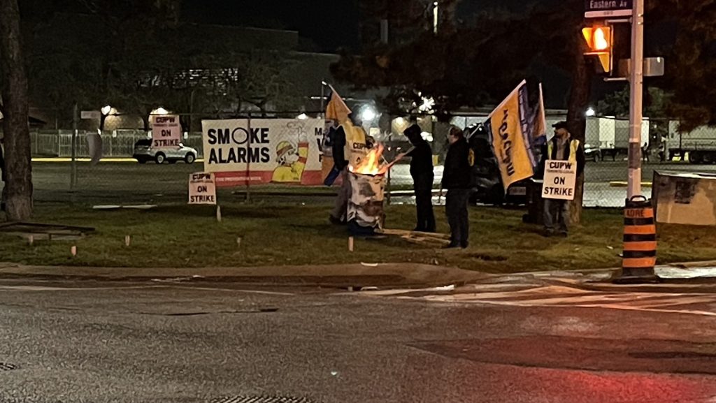 Canada Post workers officially on strike, says union