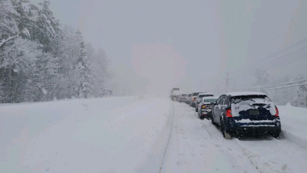 Storm buries parts of Ontario under nearly a metre of snow, thousands without power