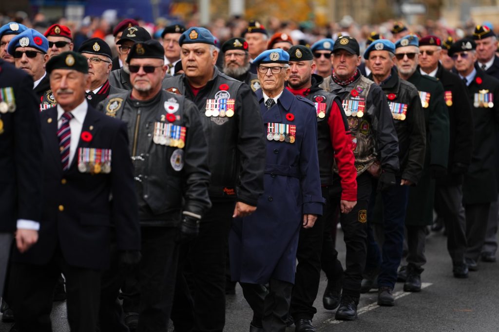 Canadians across the country mark Remembrance Day