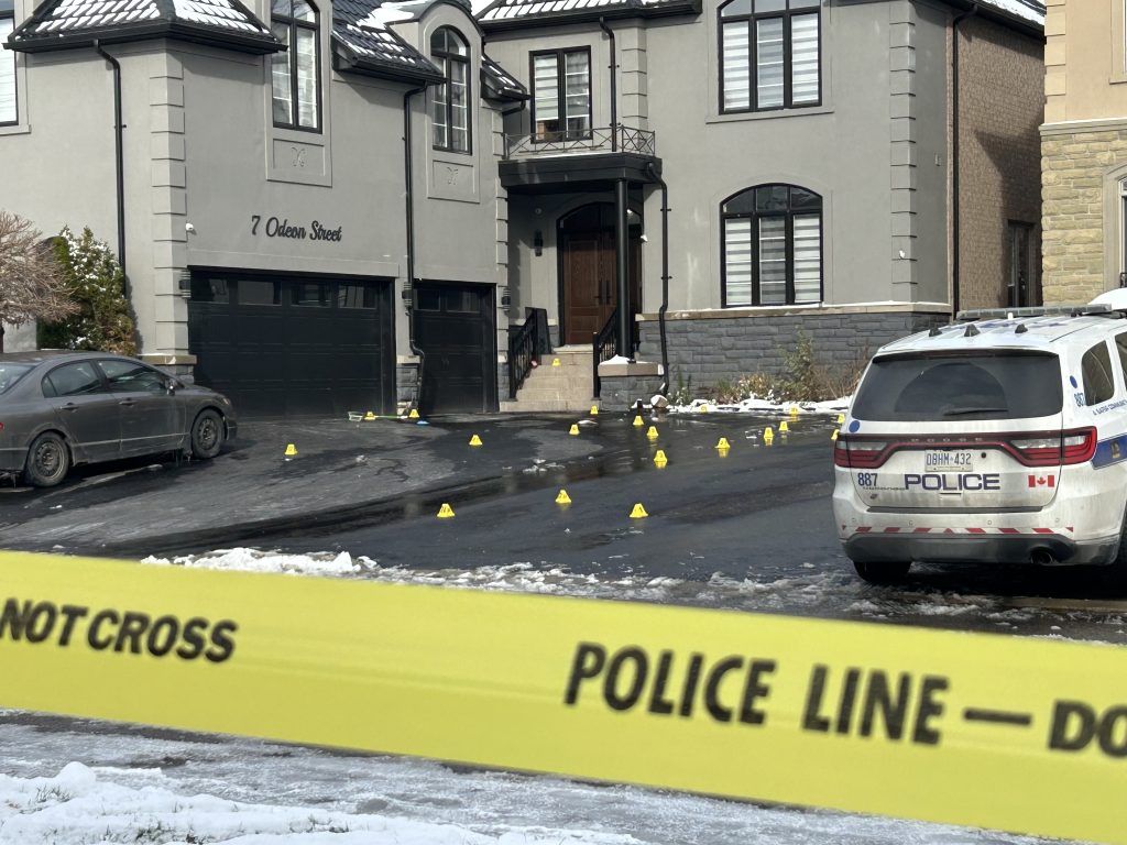 Targeted double shooting in Brampton leaves man dead, another seriously injured