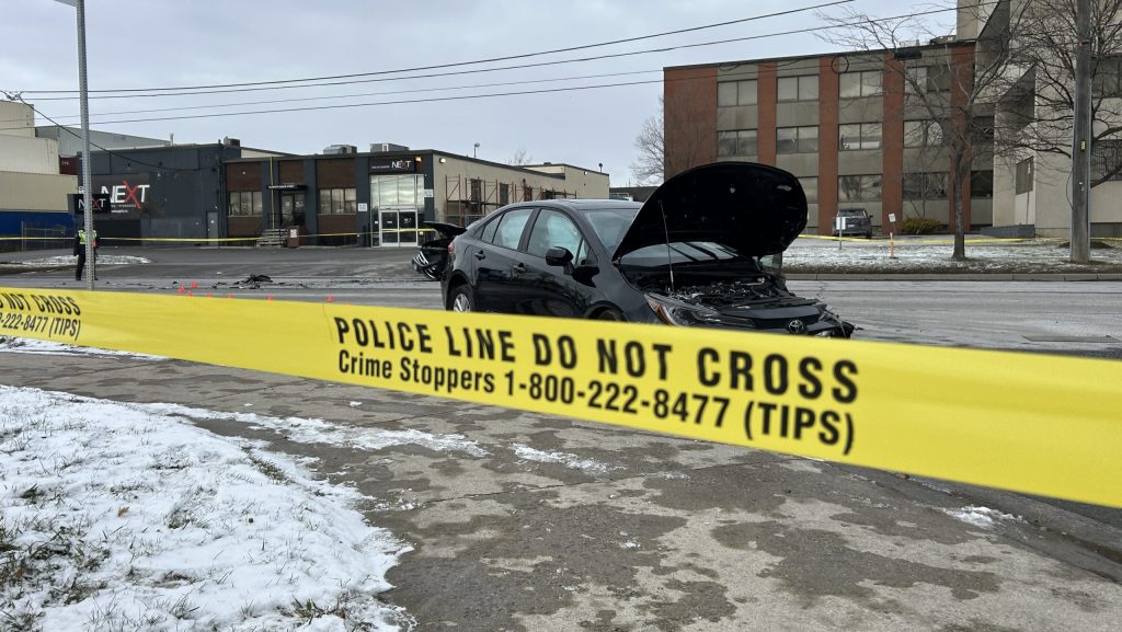 1 dead following multi-vehicle crash in Etobicoke