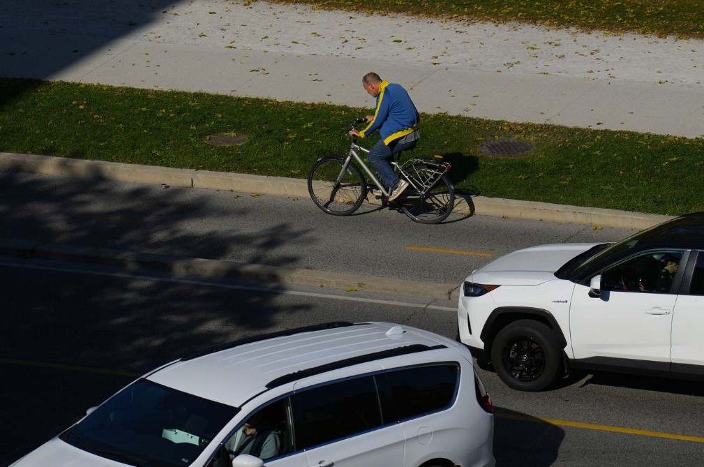 Cyclists file Charter challenge against Ontario over bike lane removals