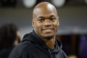 Adrian Peterson faces DWI charge in Minnesota after arrest following Vikings draft party