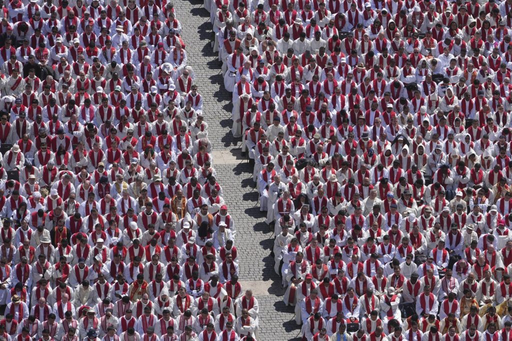 Canadian delegation among thousands of mourners attending Pope Francis’s funeral