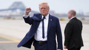 Trump says Canada should become U.S. state as president weighs in on Canadian vote