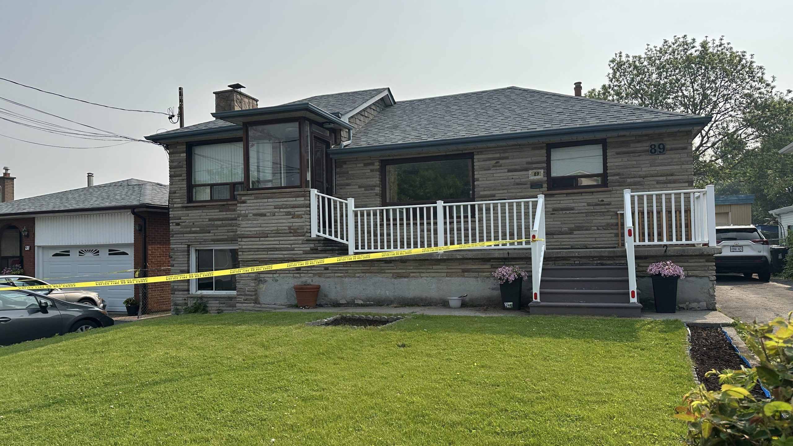 1 man dead in Scarborough house fire