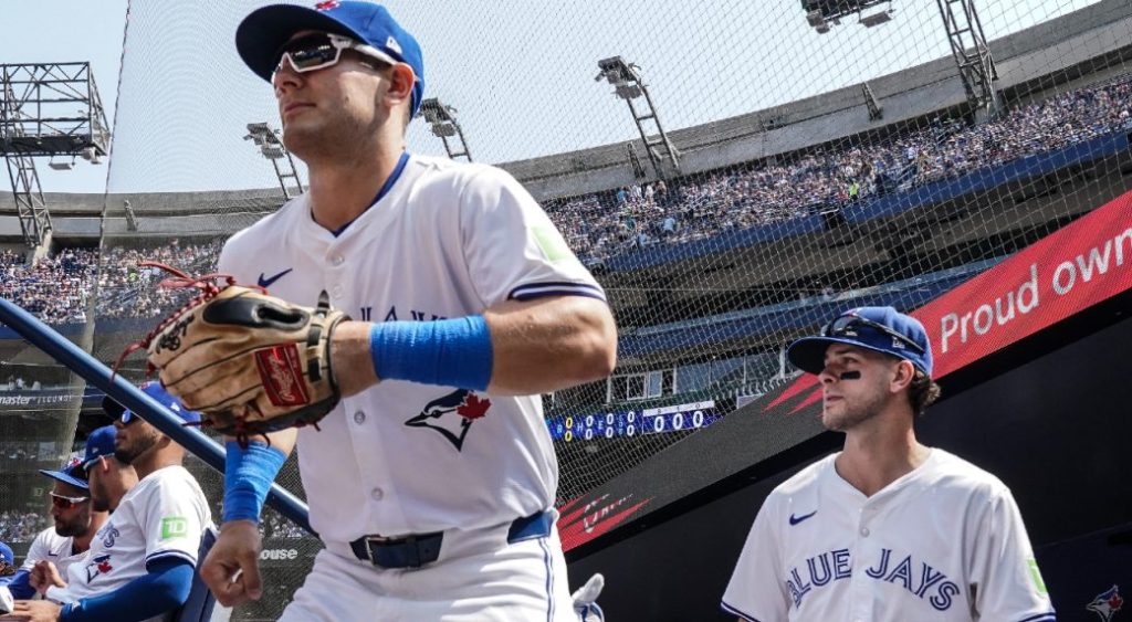 Blue Jays avoid arbitration with Daulton Varsho, Ernie Clement