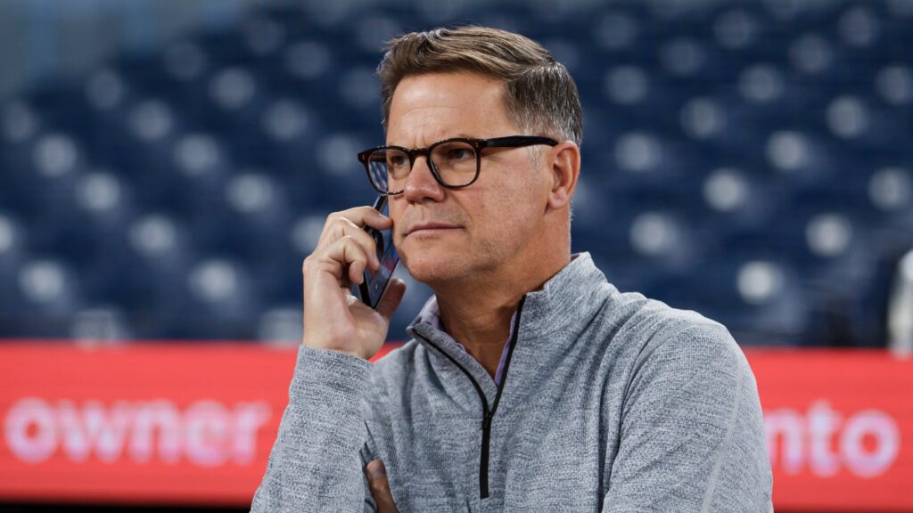 Schneider, Atkins agree to contract extensions with Blue Jays