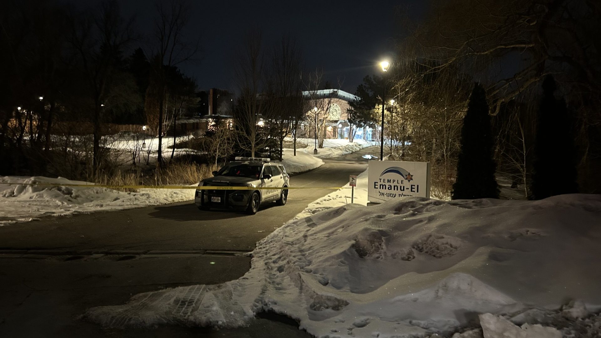 Gunfire strikes North York synagogue; police investigating after shots fired at Temple Emanu‑El