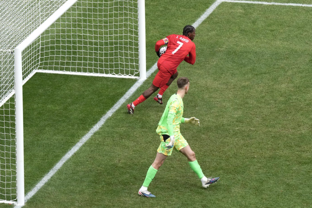 Resale tickets for Canada-Bosnia FIFA World Cup opener in Toronto come at steep cost