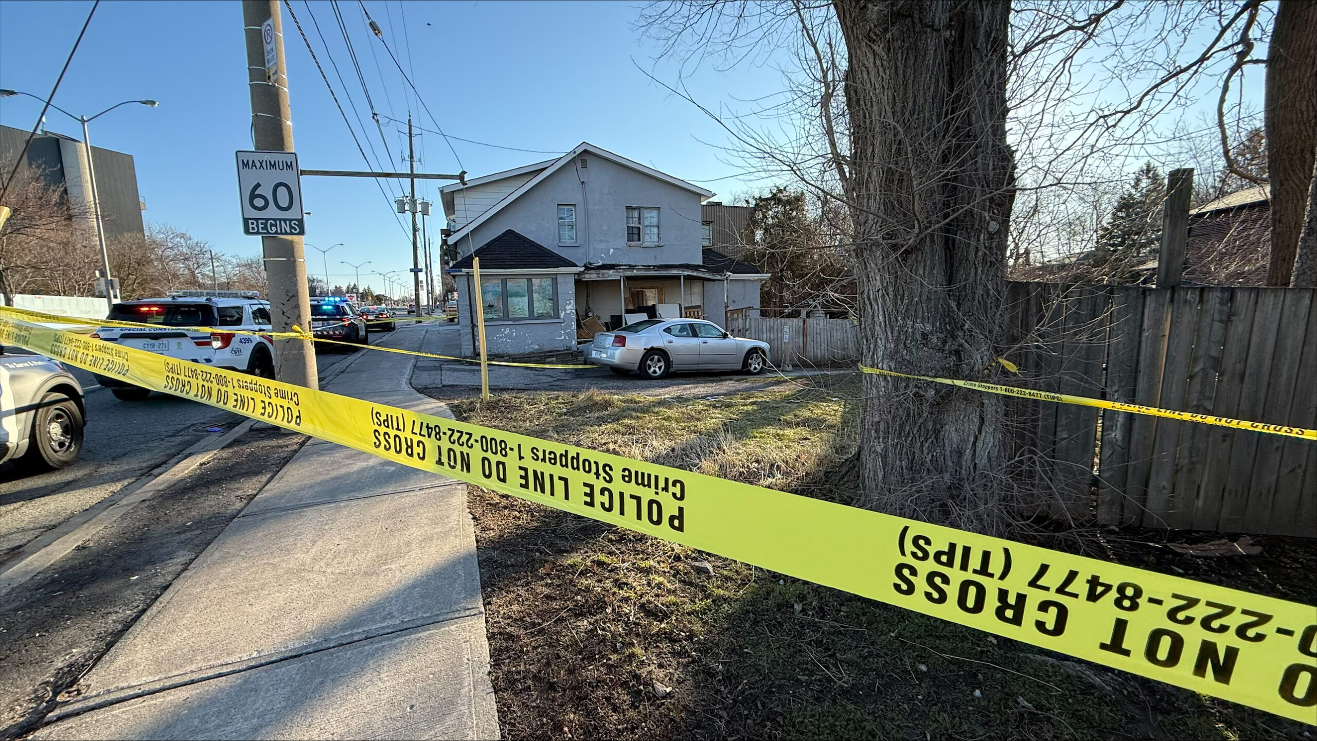 2 men arrested at the scene of Scarborough stabbing