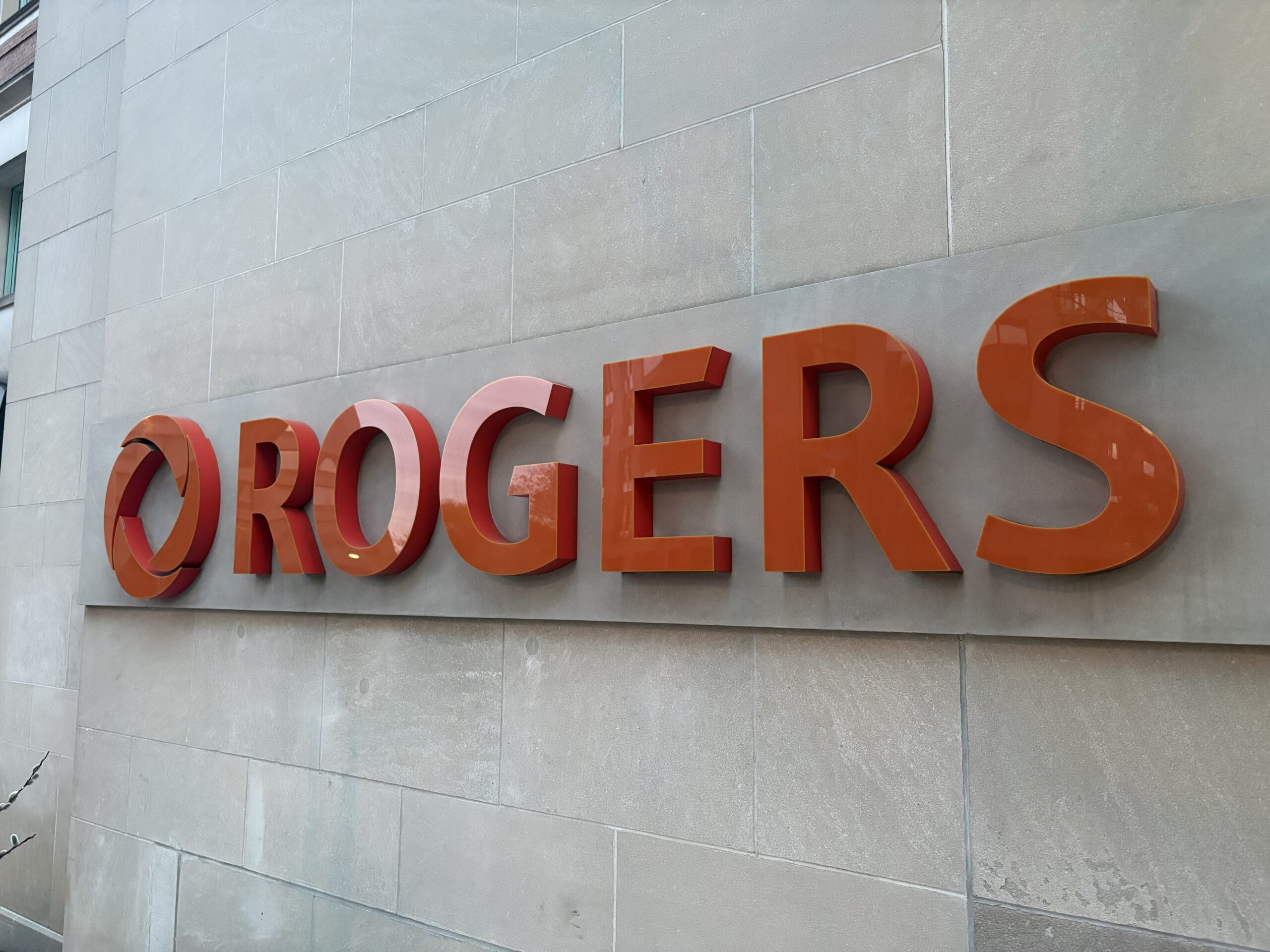 Rogers Sports & Media shutting down news radio stations outside Toronto